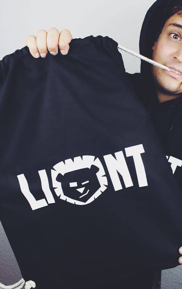 LIONT Logo Schriftzug Kumpelbeutel (black)