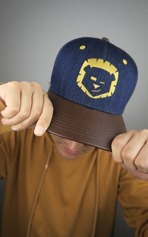 LIONT Löwenfell Premium Snapback-Cap (navy)